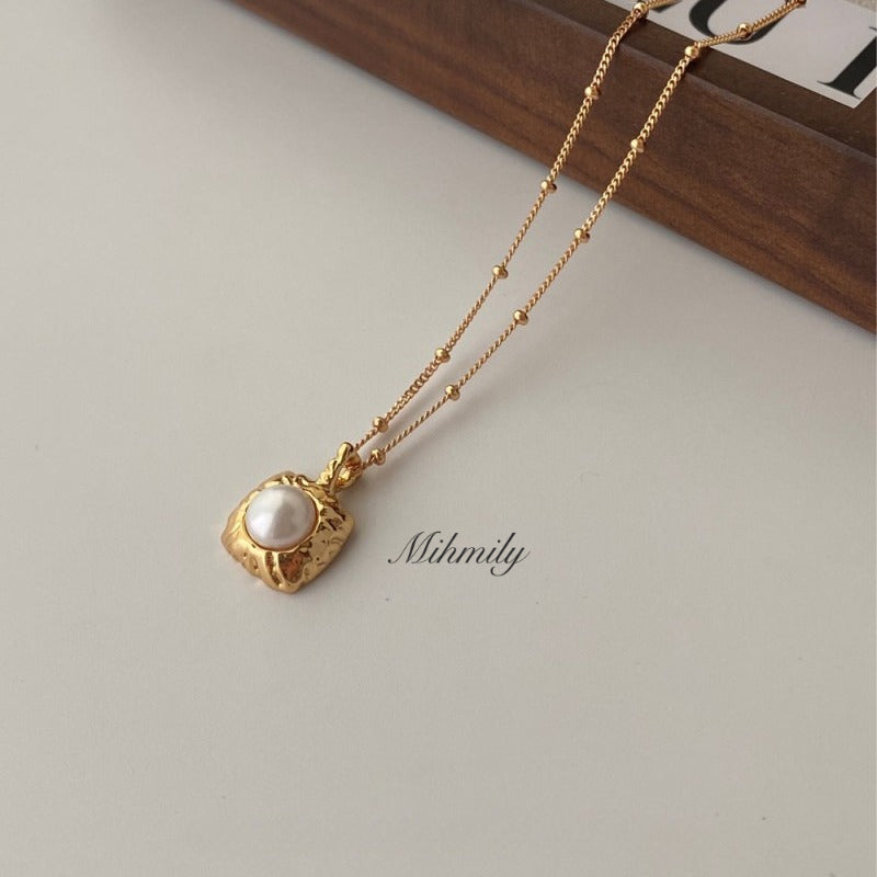 【Mihmily】Vintage Natural Lucky Freshwater Pearl Necklace - Elegant, Unique Design, High-End Clavicle Jewelry